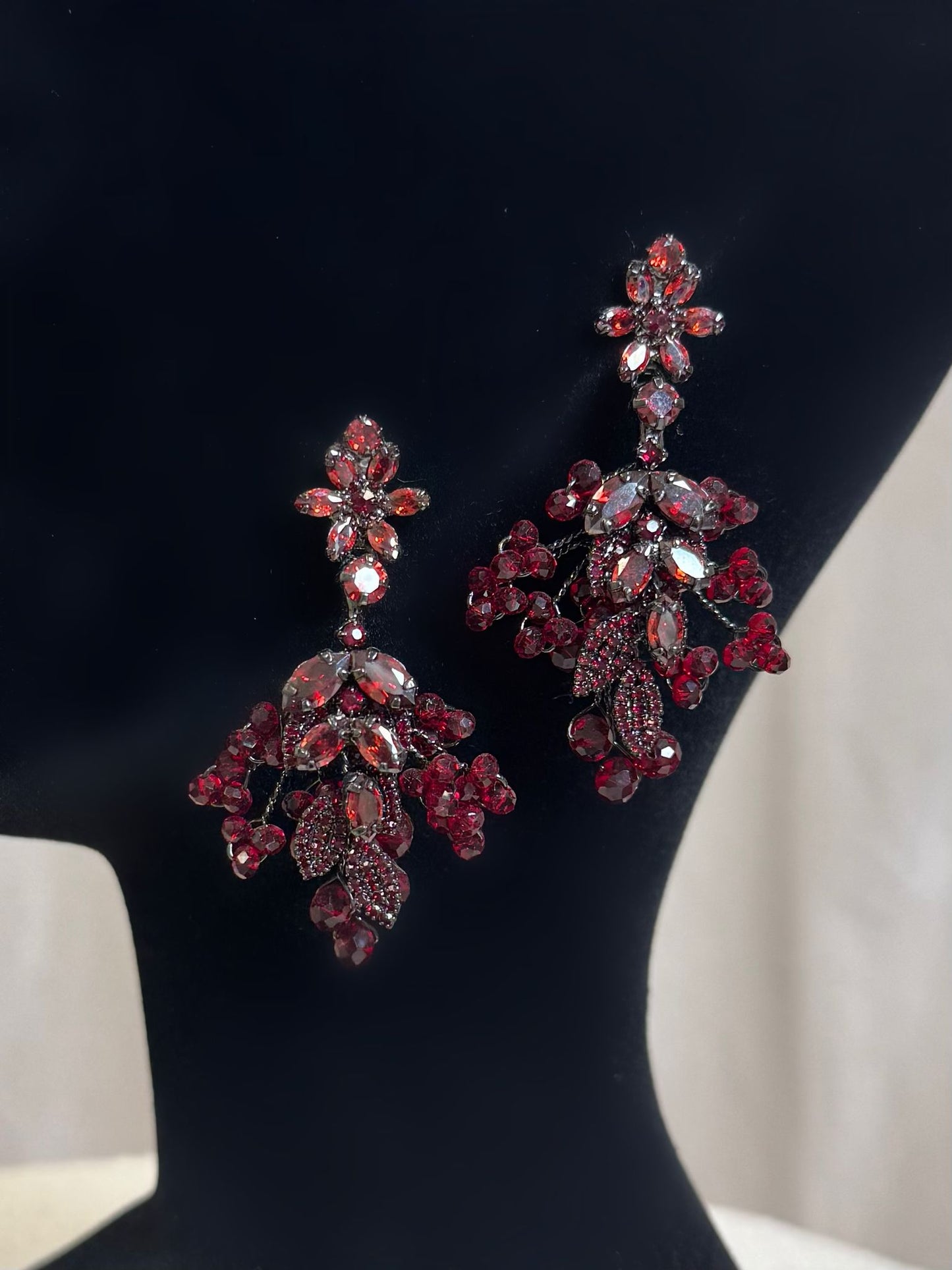 Boucle d'oreilles bordeaux