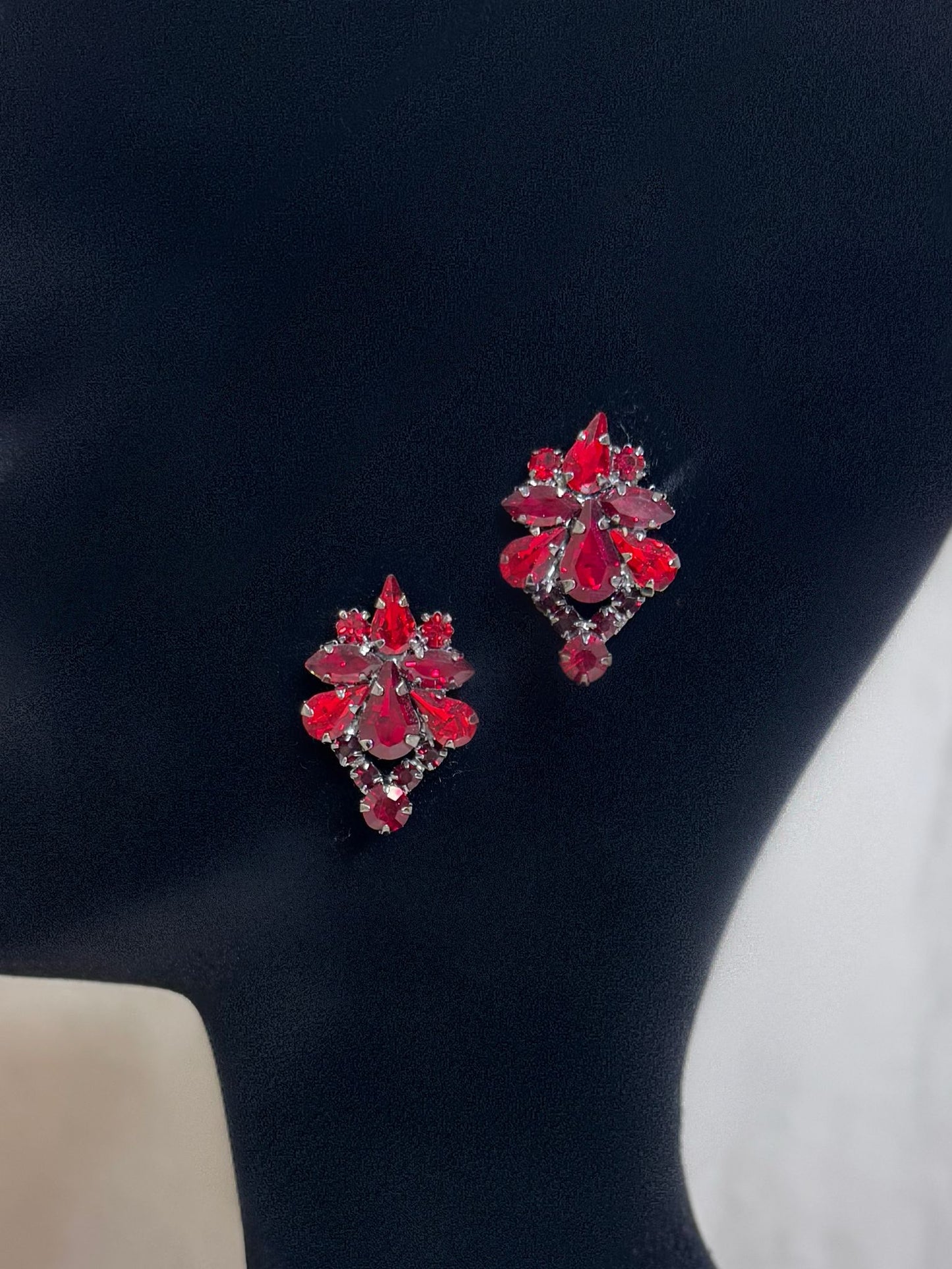 Boucle d'oreilles bordeaux