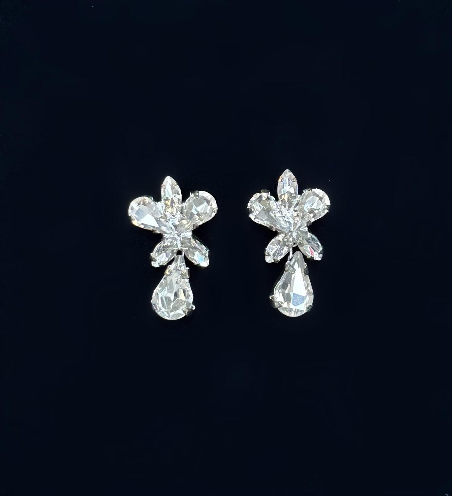 Boucles d'oreilles blanches cristal