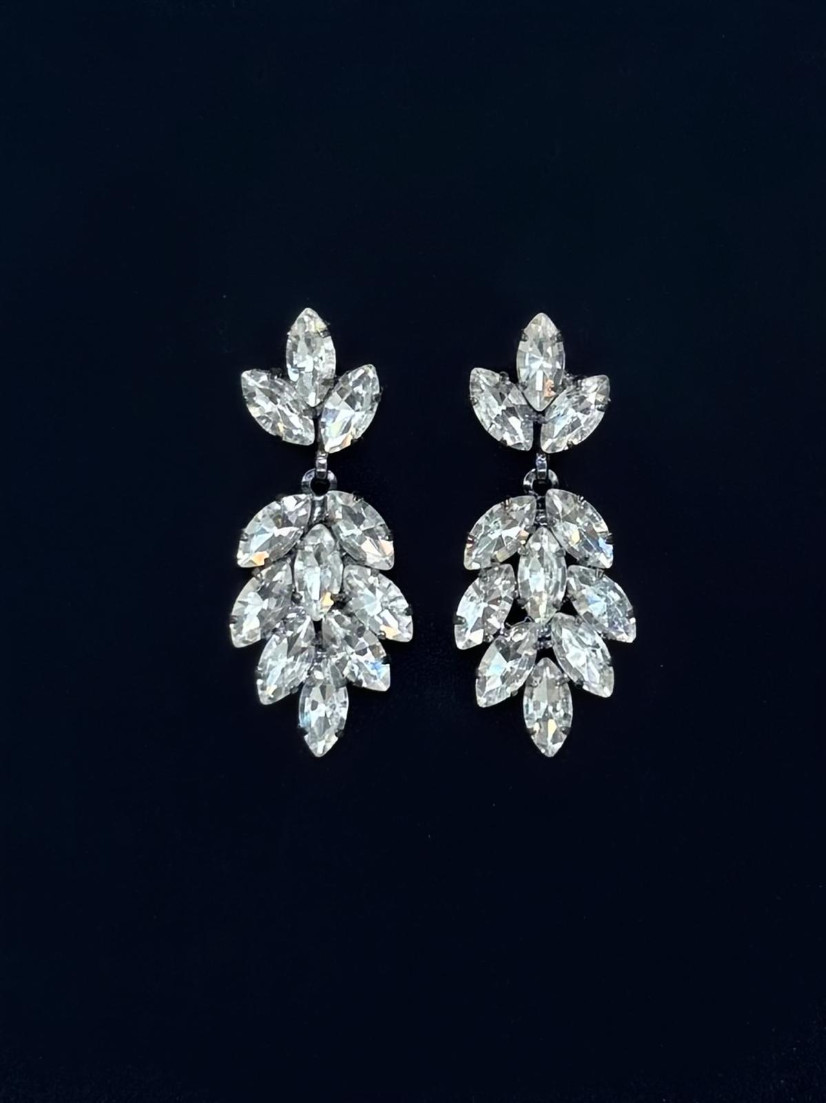 Boucles d'oreilles blanches cristal