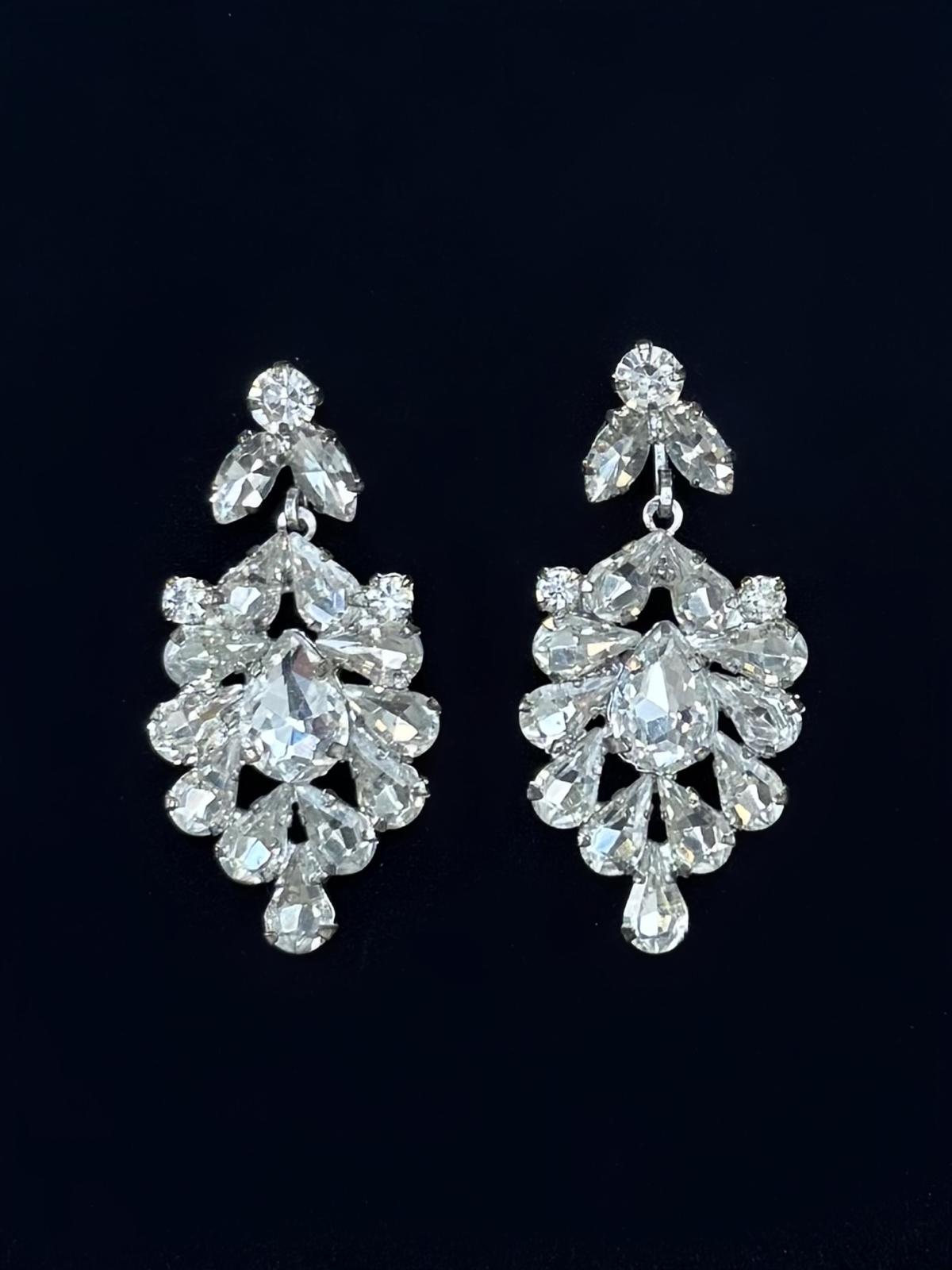 Boucles d'oreilles blanches cristal