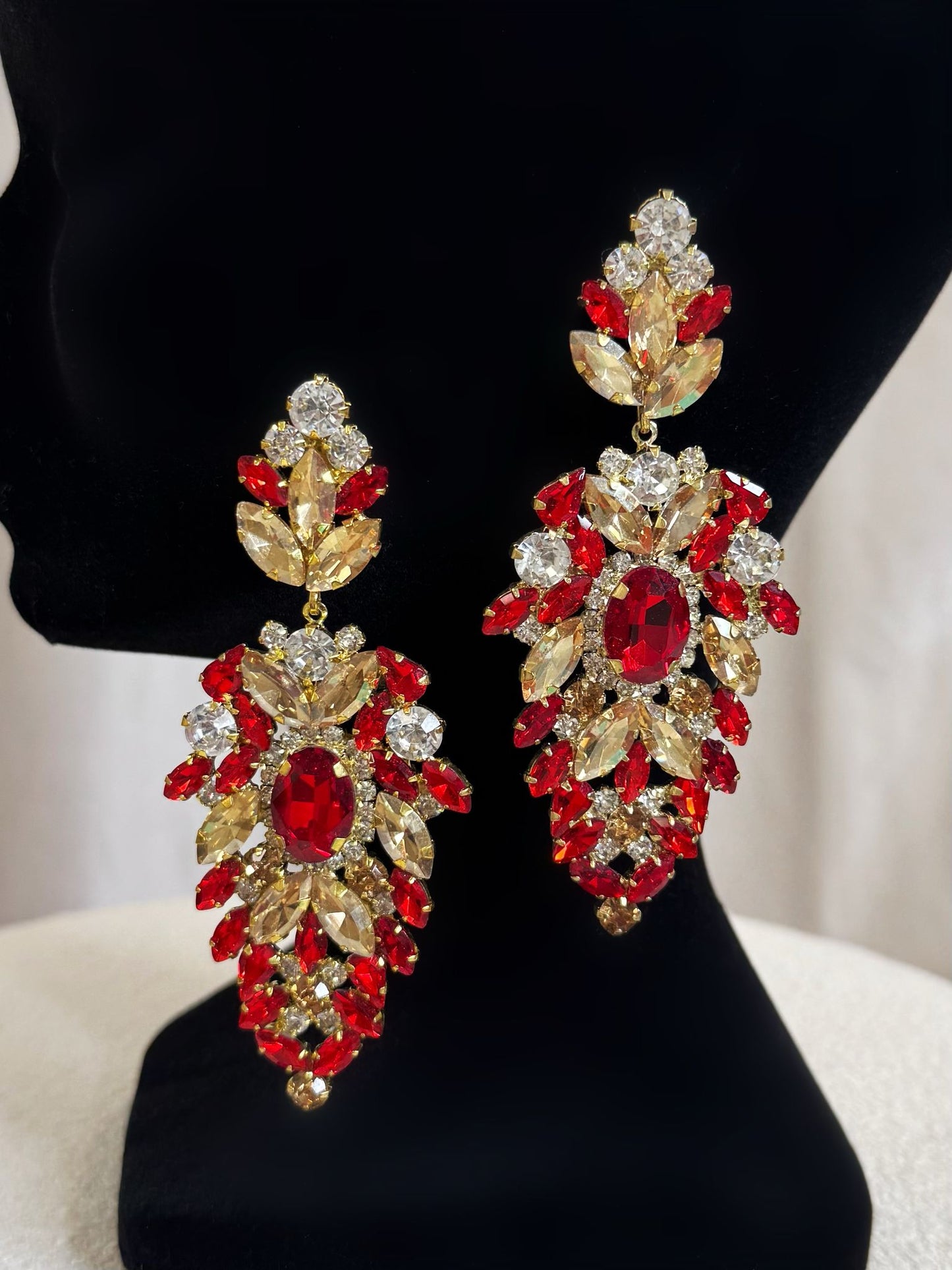 Boucle d'oreilles rouge
