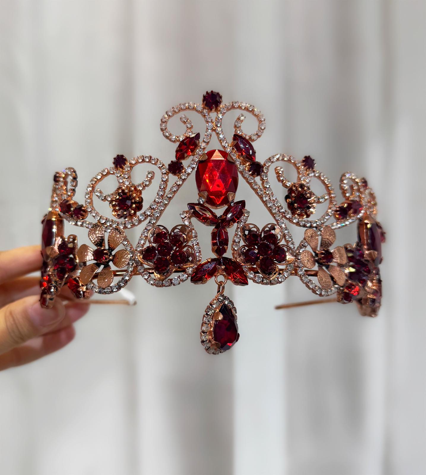 Diadème bordeaux pendentif